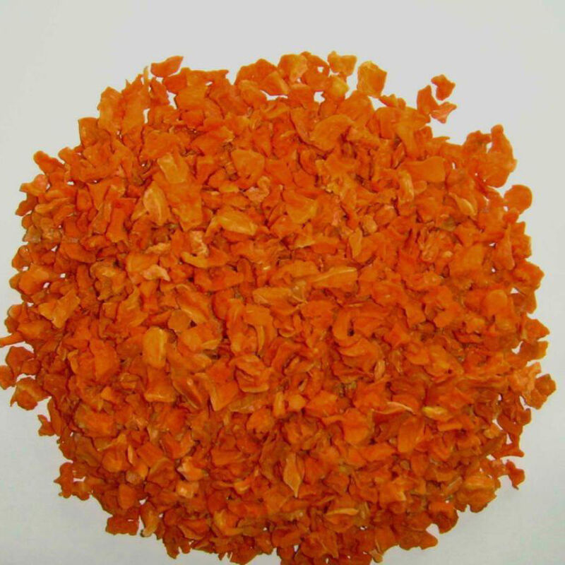 10x10x3mm Dried Carrot Chips with Max 7% Moisture and Orange Red Color for Healthy Snacking