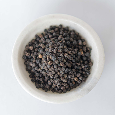काली सूखी काली मिर्च 550g काली काली मिर्च OEM स्वीकार करें