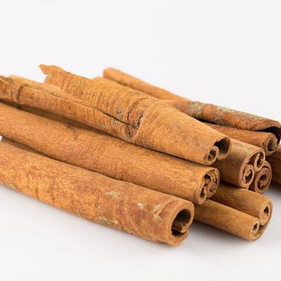 चाय और मसालों के लिए सूखी दालचीनी की छड़ें